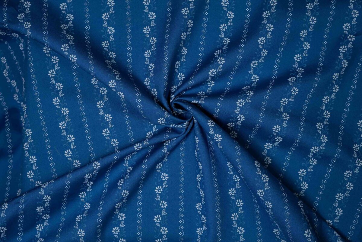 Baumwollstoff mittelblau Modeldruck
