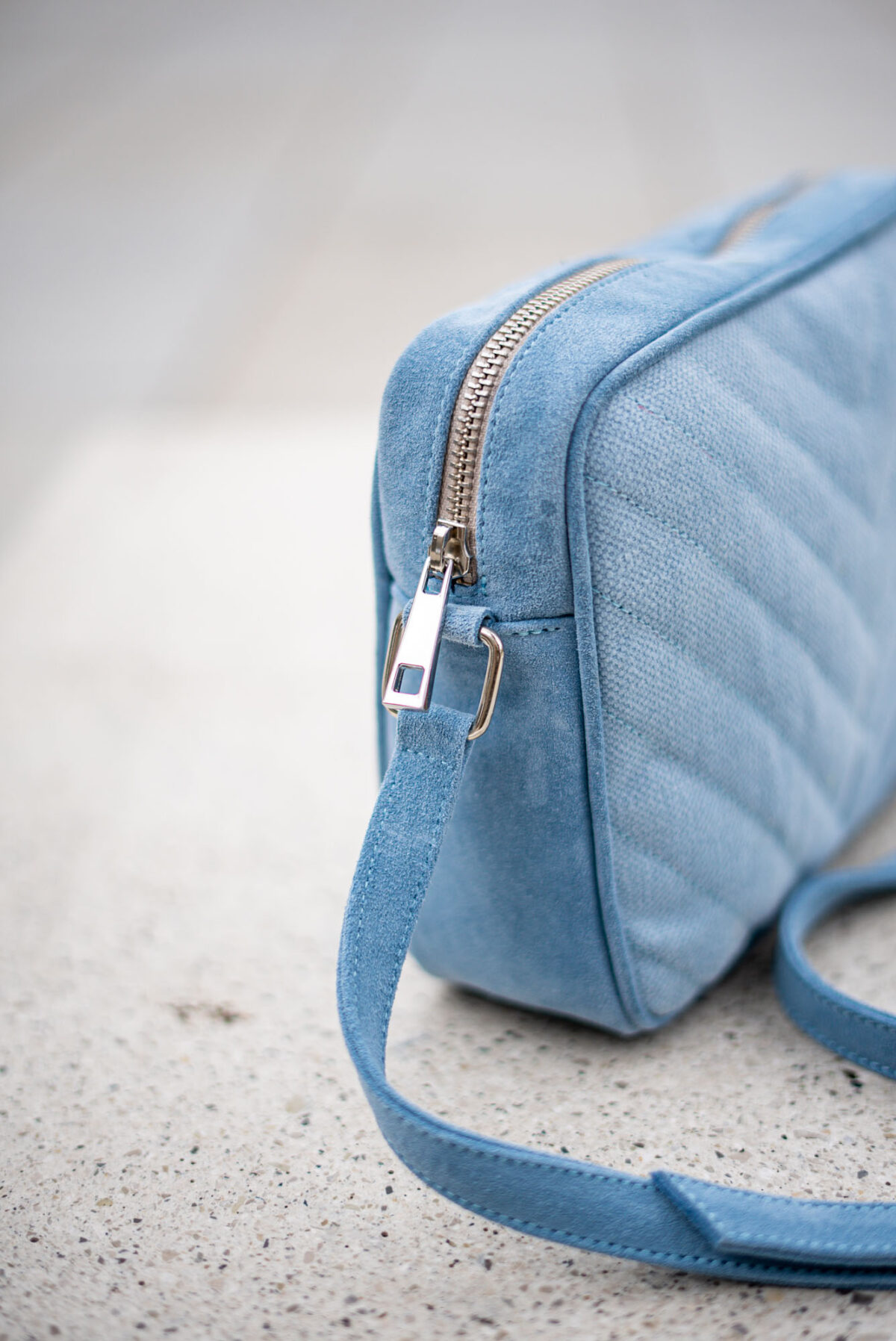 Handtasche aus Leinen und Leder – Bild 2