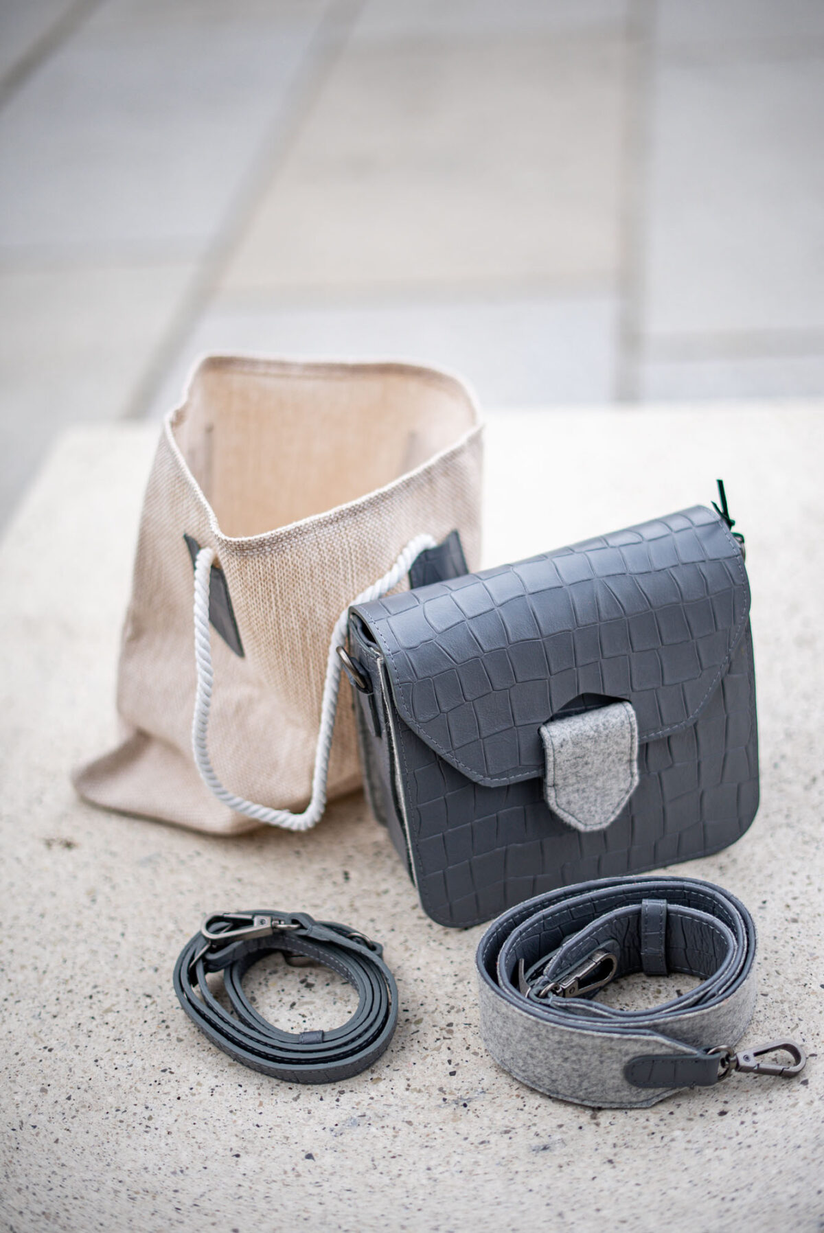 Schultertasche aus Kalbsleder – Bild 2