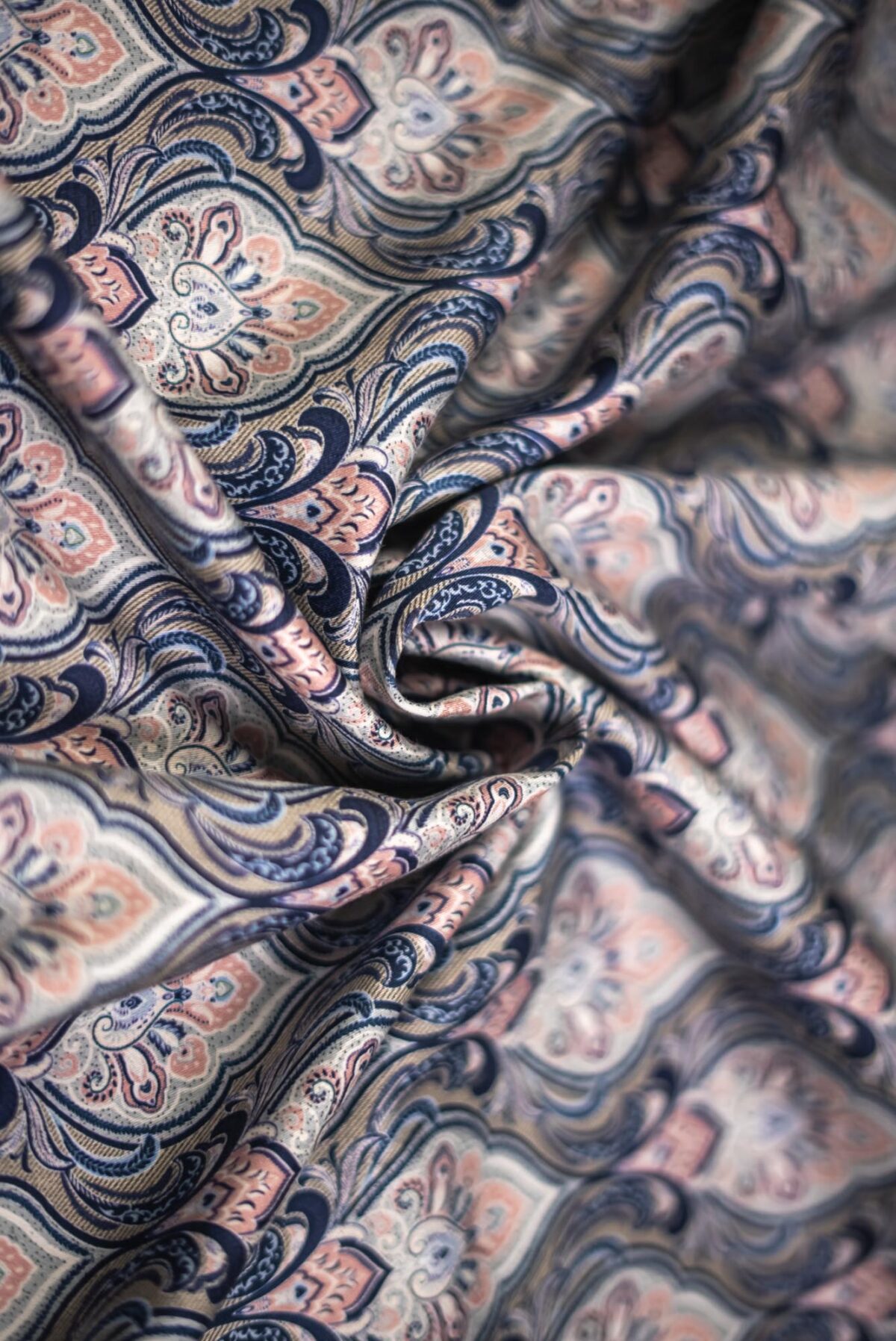 Baumwollsatin mehrfärbig Paisley
