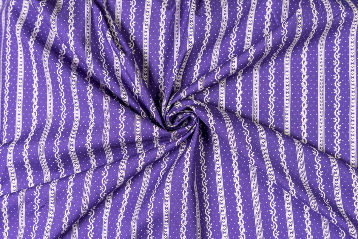Baumwollstoff lila Modeldruck