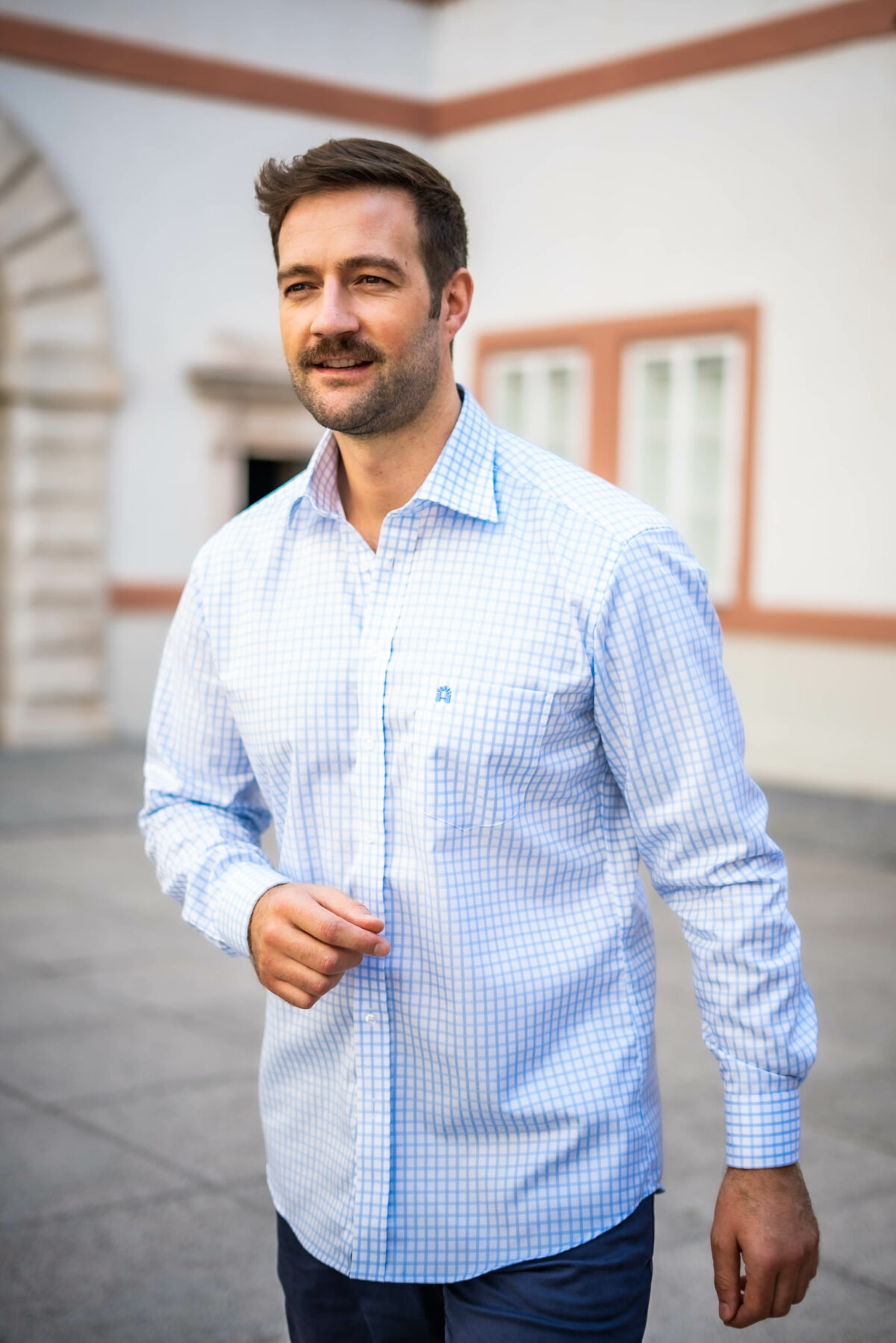 Herrenhemd blau-weiß kariert