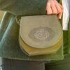 Kurze Jacke in A-linie oliv – Bild 4