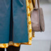 Dirndl "Gerlinde" mit Seidenschürze – Bild 2