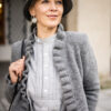 Rüschenjacke mit Hakenverschluss – Bild 4