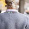 Strickjacke mit Stickerei an Ärmel und Kragen – Bild 3