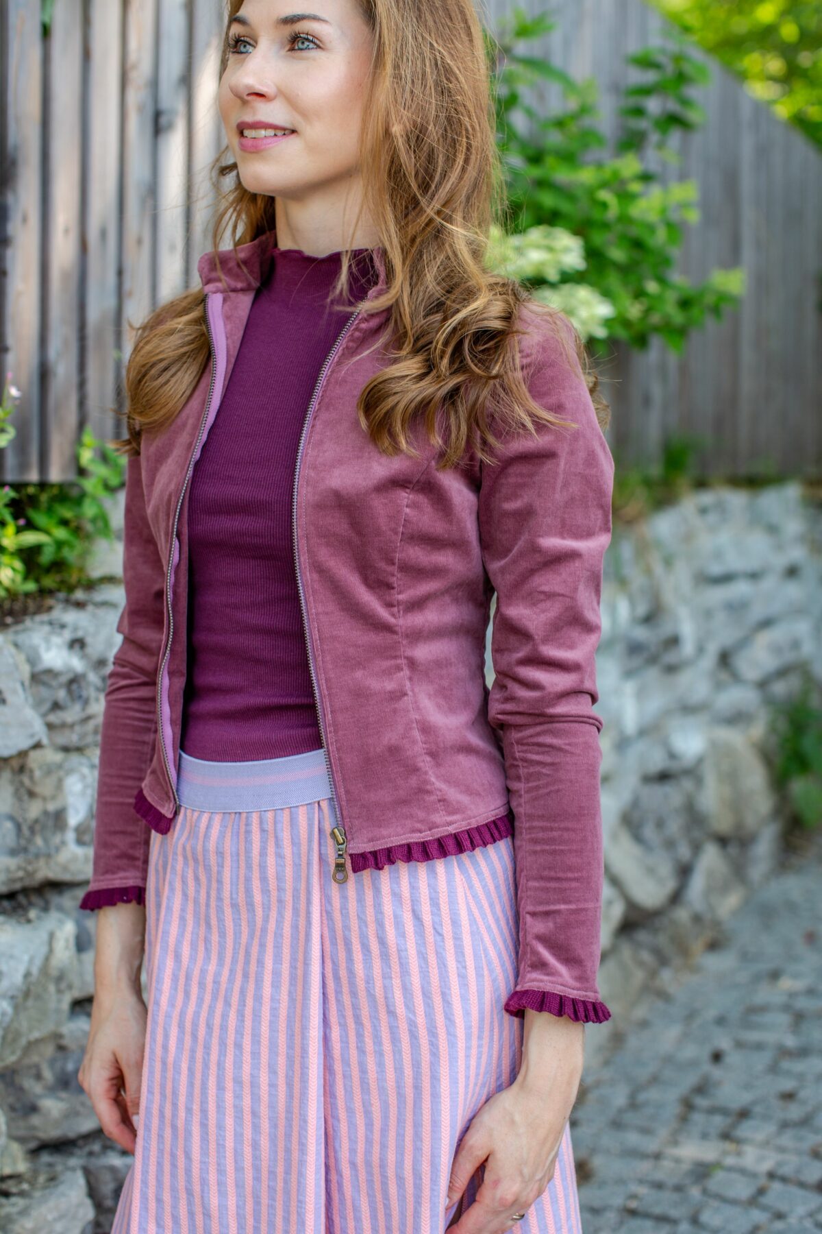 Cordjacke aubergine