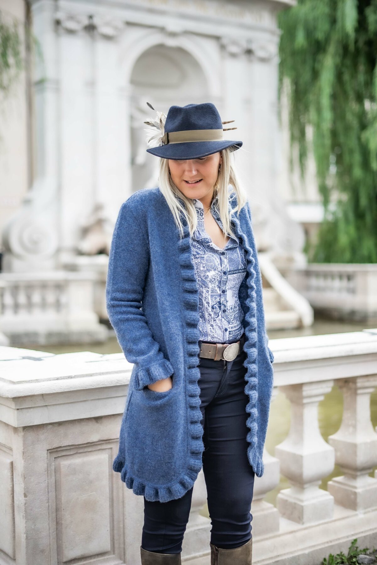 lange Strickjacke mit Rüschen – Bild 2