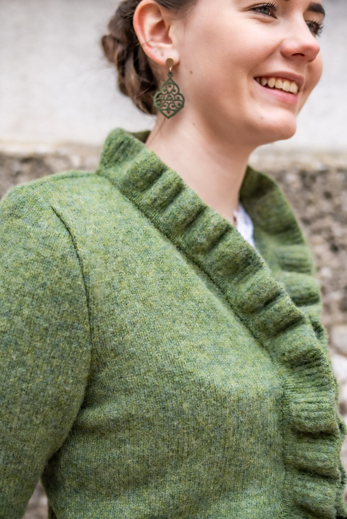 Rüschenjacke Salbei – Bild 6