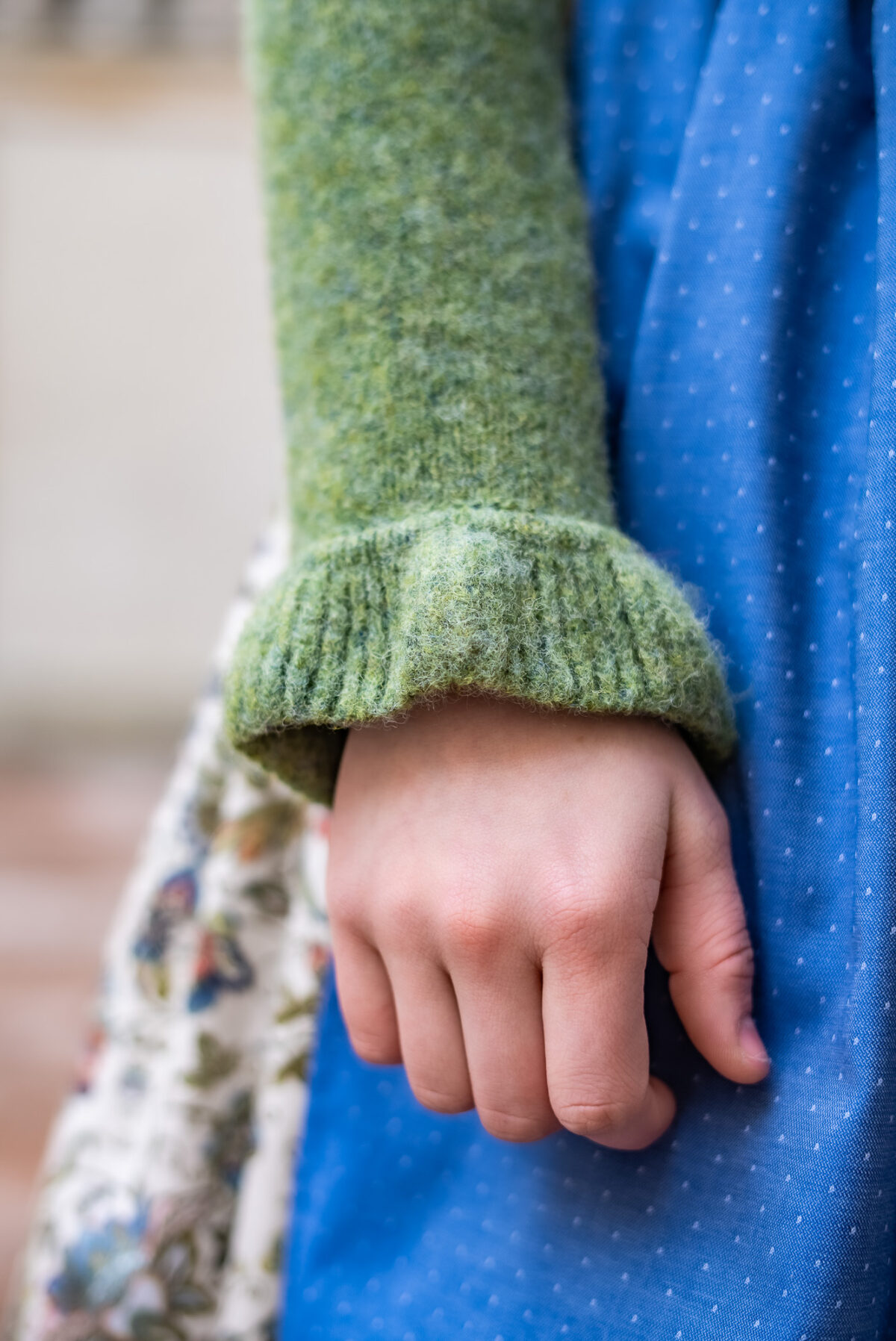 Rüschenjacke Salbei – Bild 4