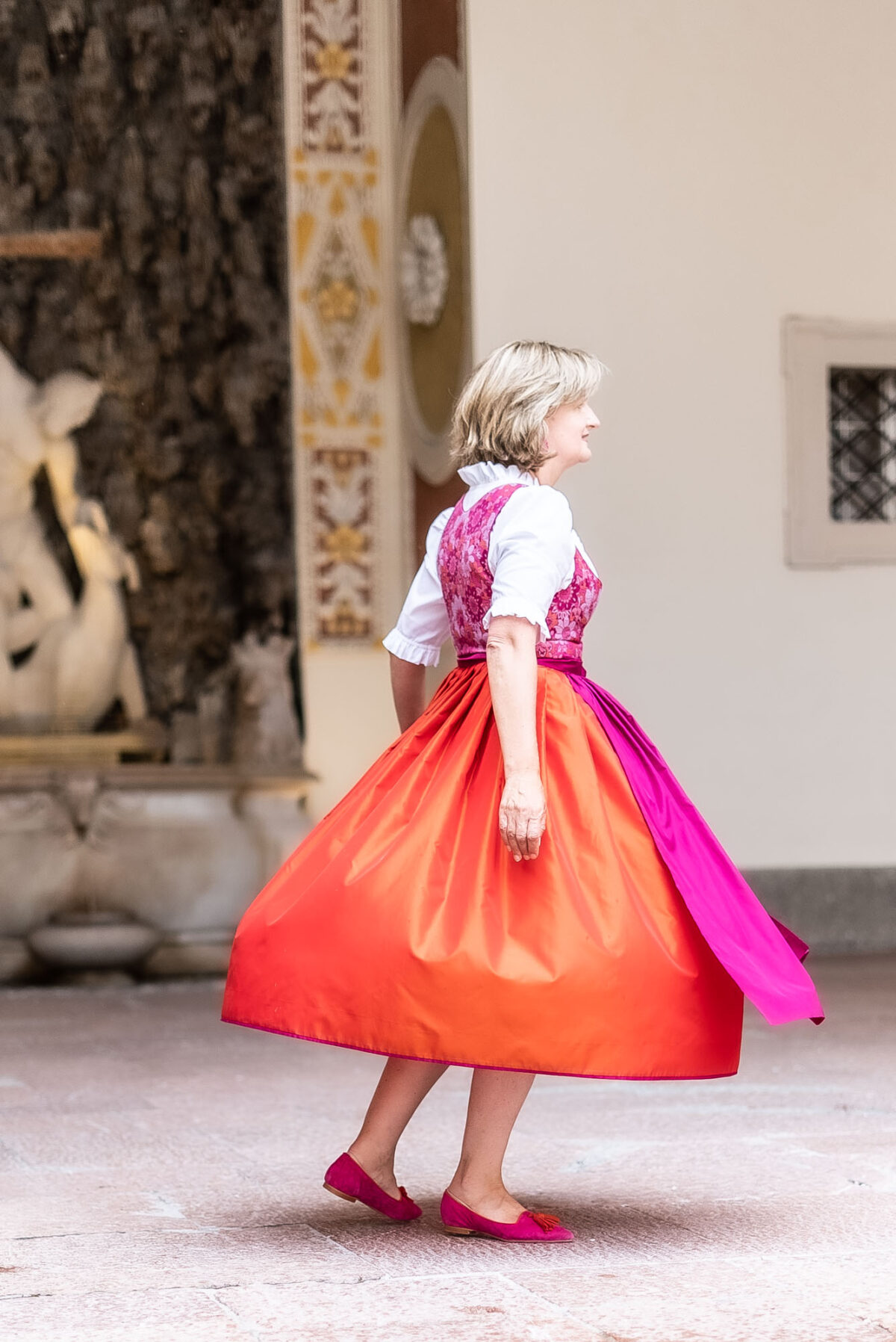 Festliches Dirndl Sommernacht – Bild 5