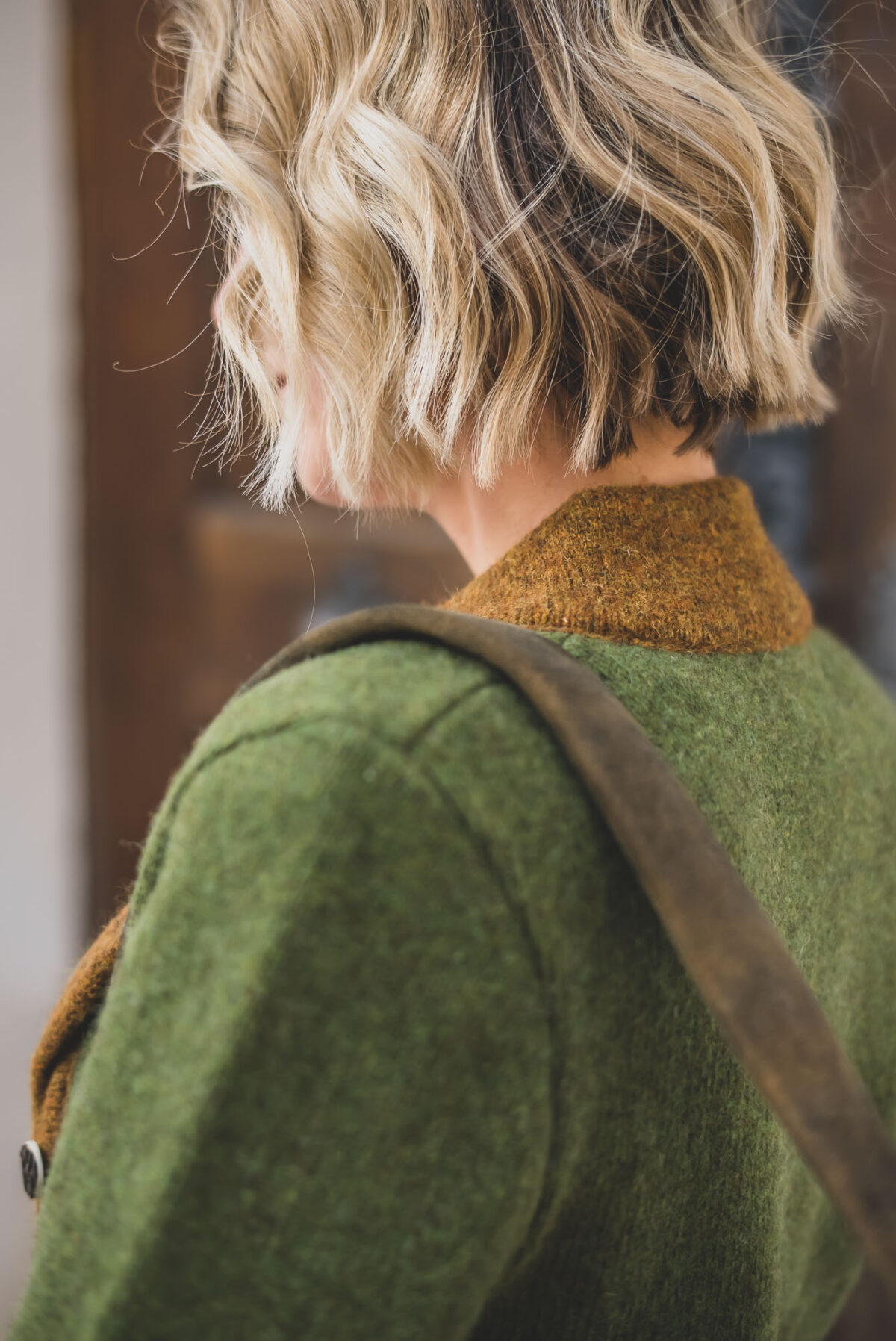 Strickjacke mit Revers – Bild 5