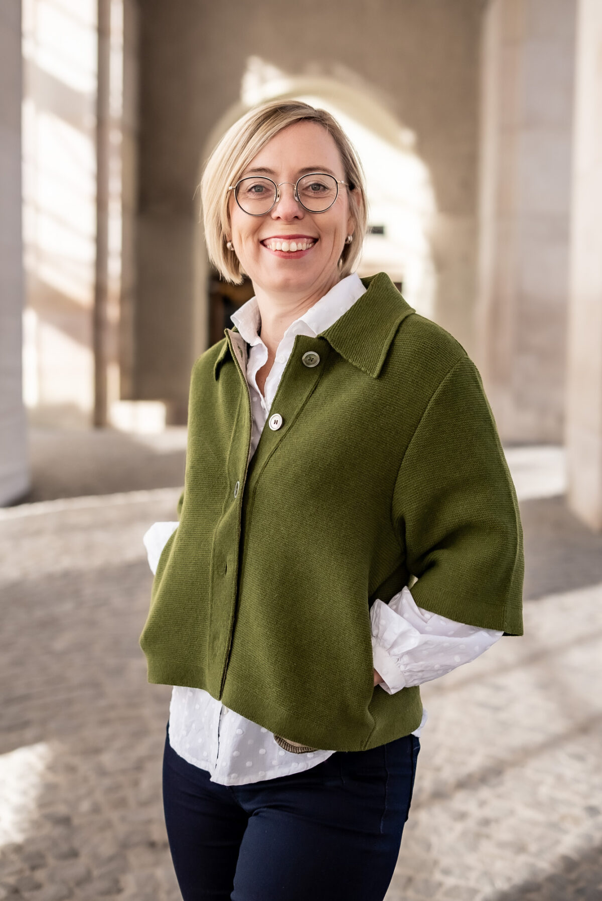 Strickjacke olivgrün – Bild 2
