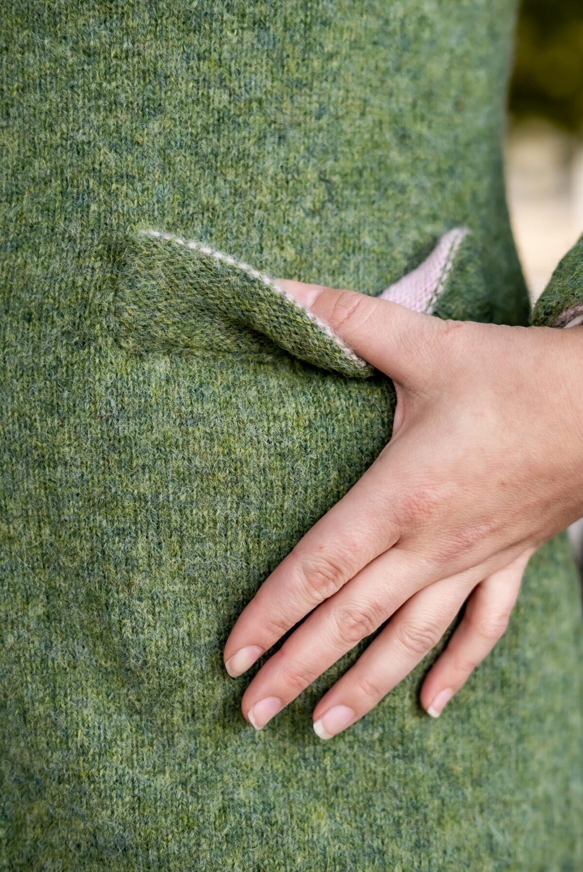 Strickjacke ahorngrün – Bild 4