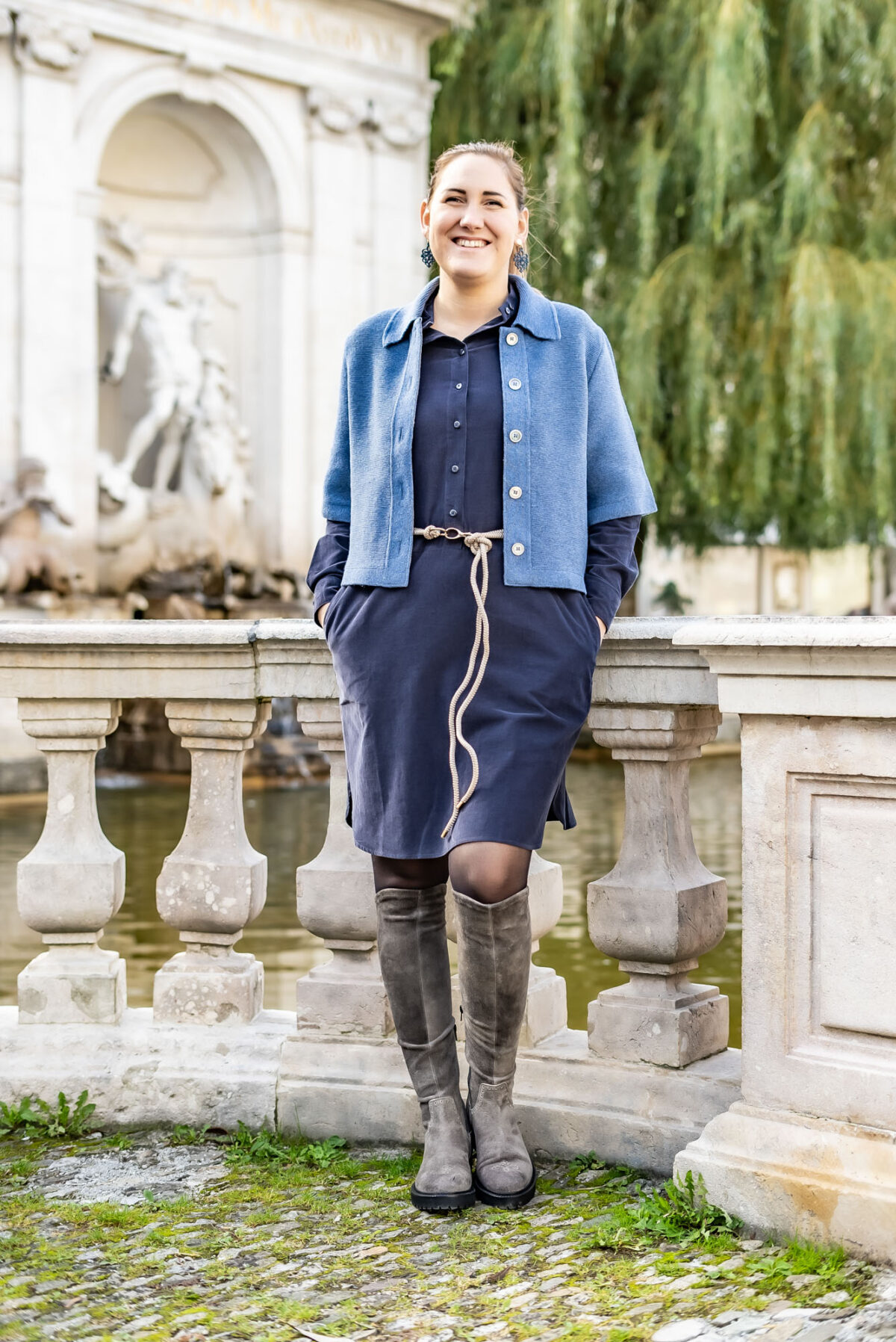 Strickjacke kurzarm blau – Bild 2