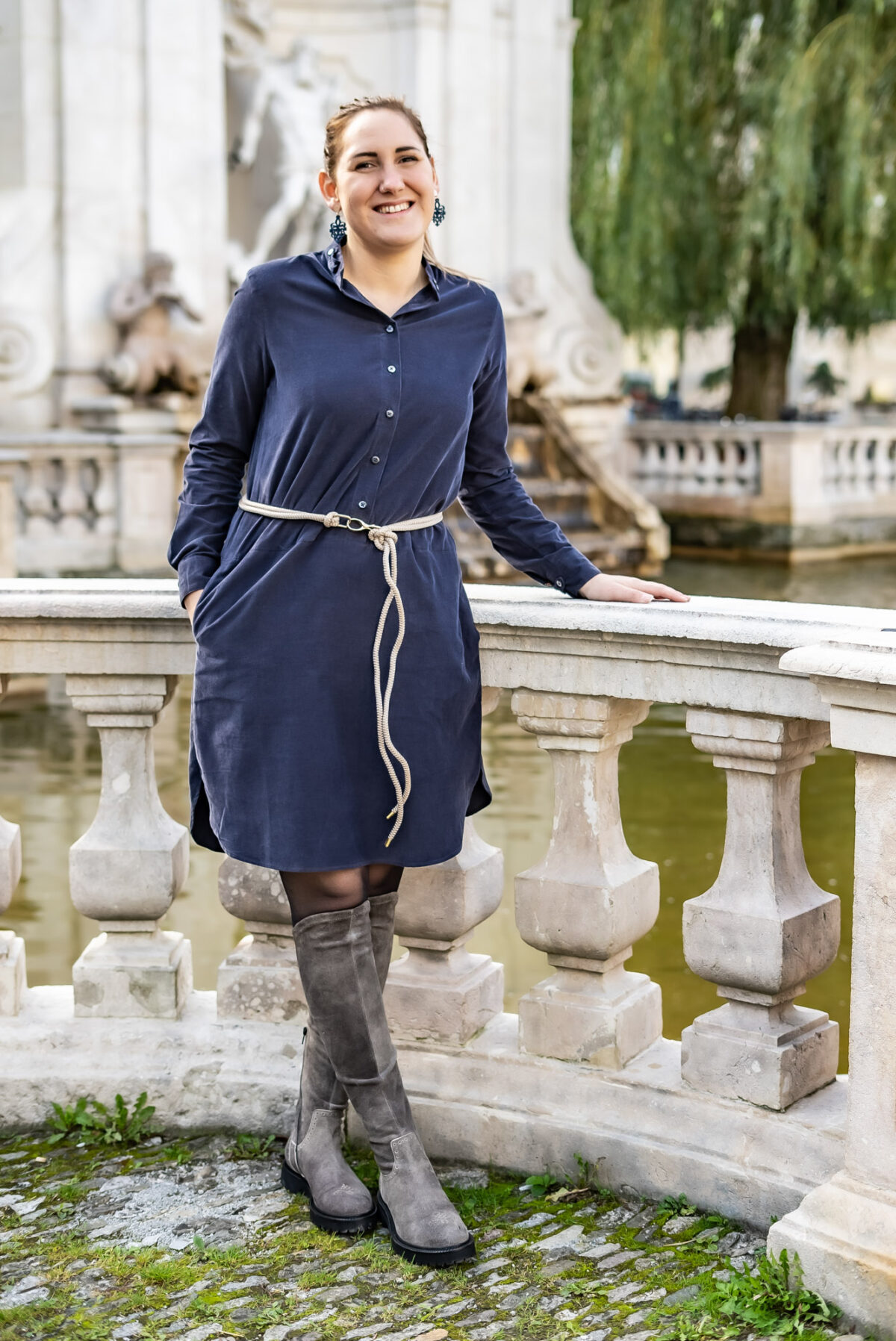 Cordkleid dunkelblau – Bild 3