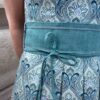 Sommerkleid mit Bindegürtel – Bild 2