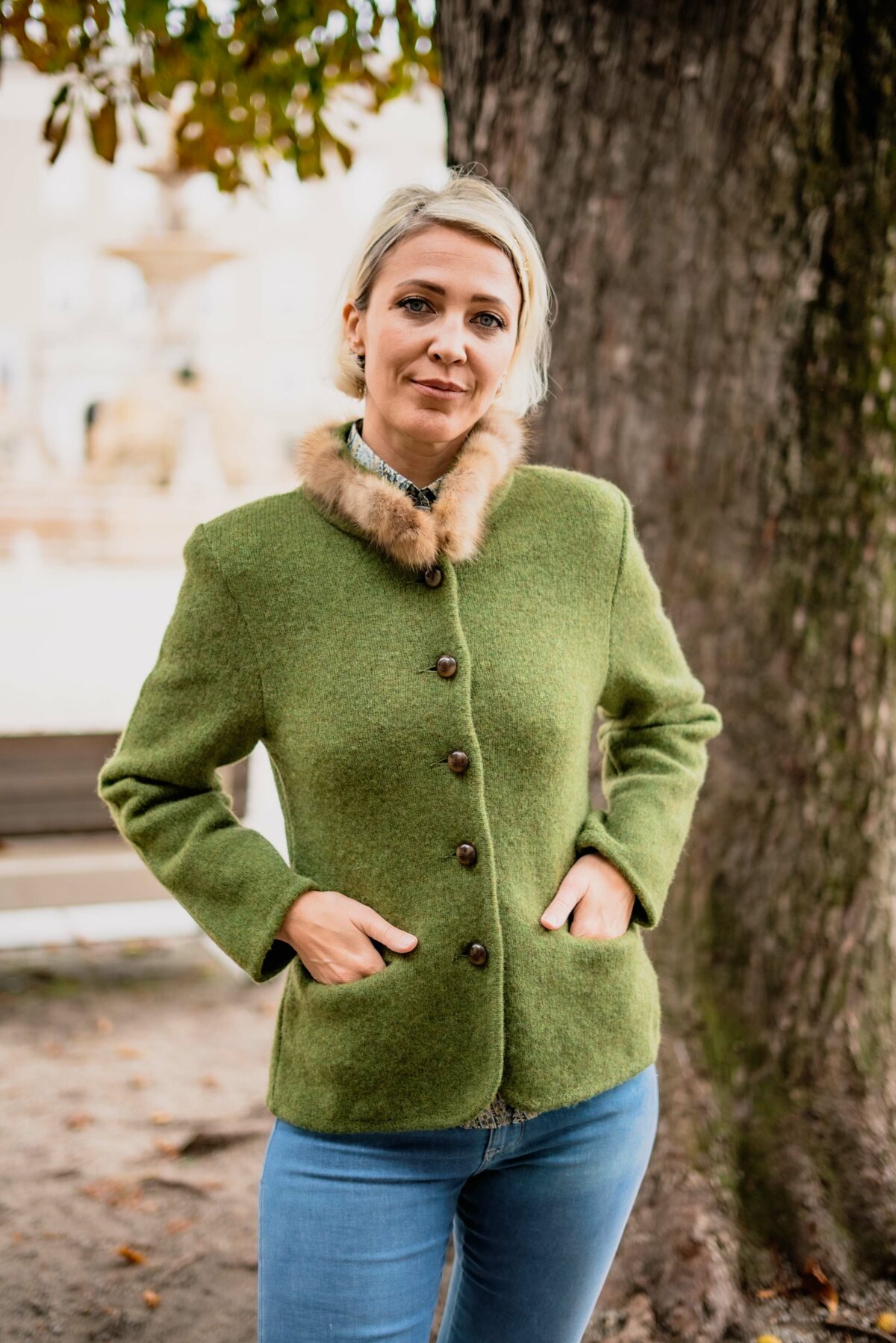 Walkblazer mit Pelzkragen – Bild 2