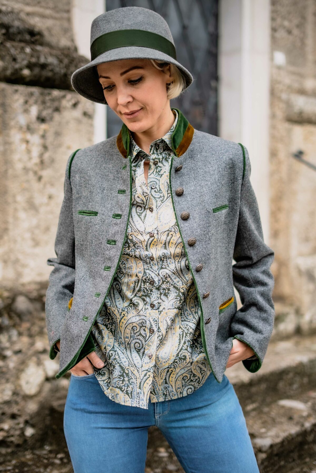 Lodenjacke mit Samtstehkragen grau – Bild 2