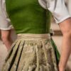 Lodendirndl mit Seidenschürze – Bild 3