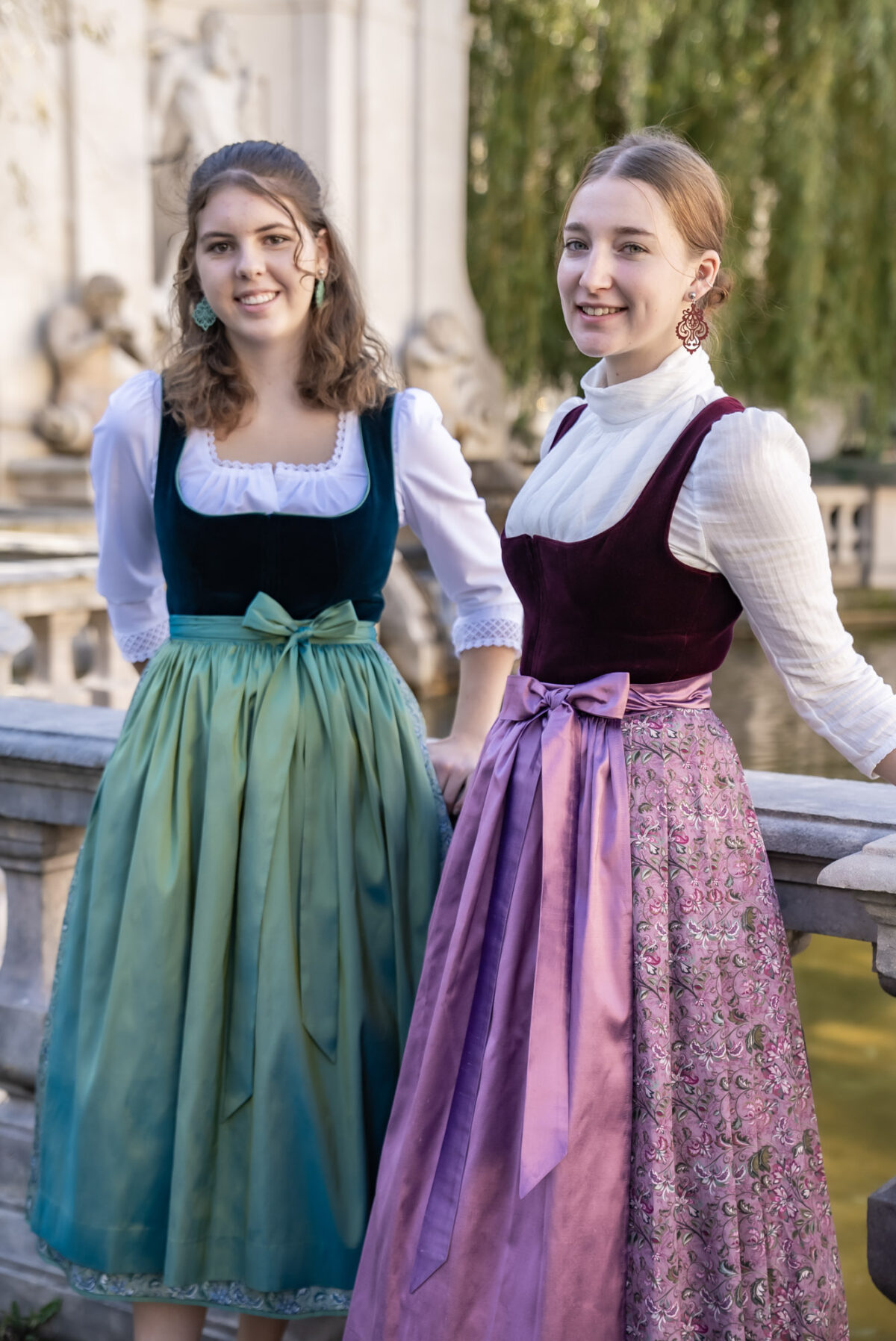 Heimatwerk Samtdirndl Efeu – Bild 6