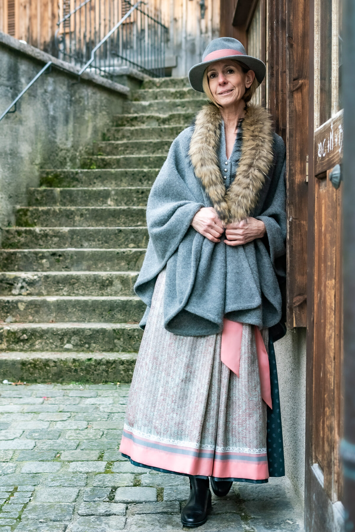 Heimatwerk Dirndl mit Alpakaloden