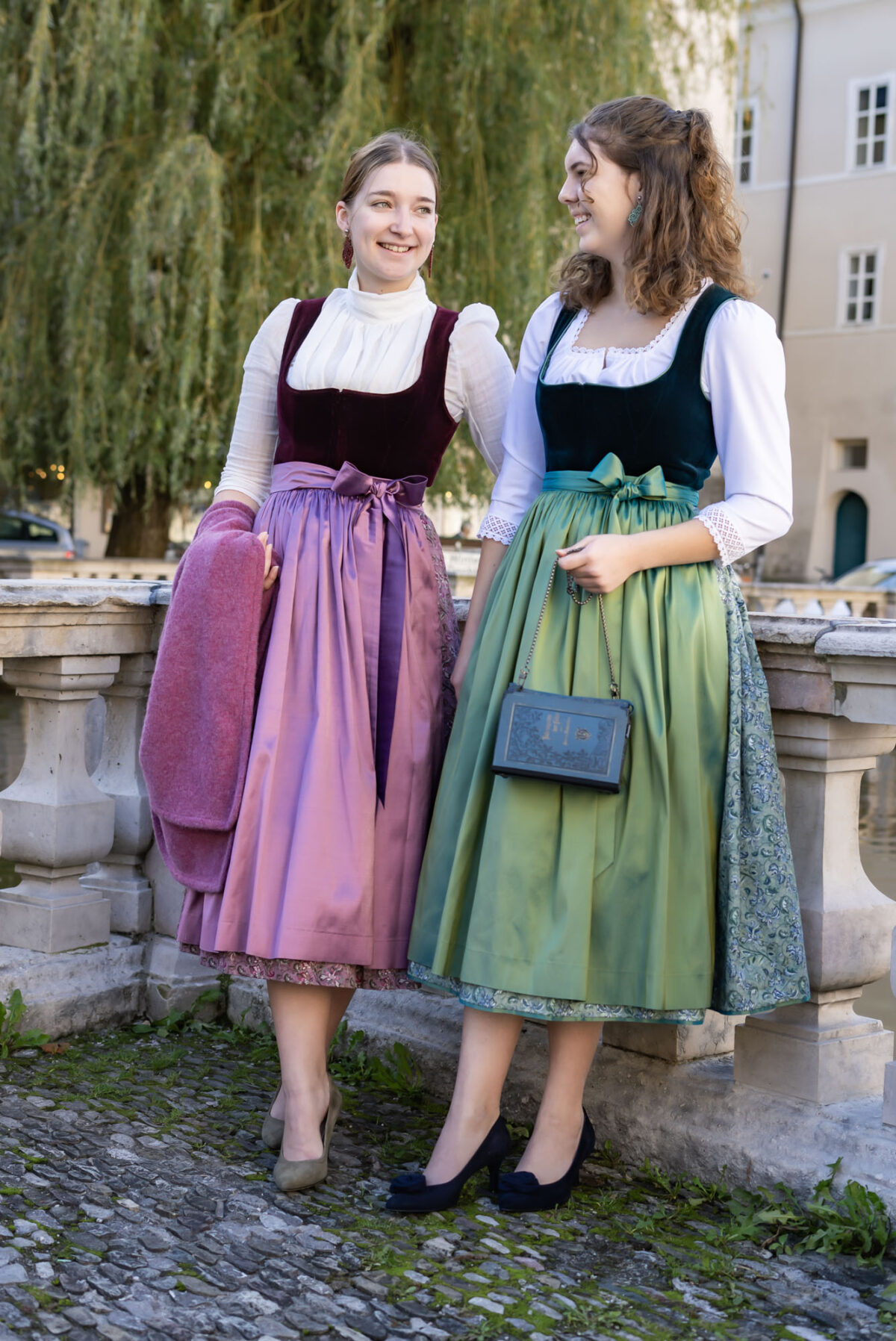 Heimatwerk Samtdirndl Sinfonie – Bild 2