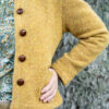 Kurze Strickjacke mit Armschlitzen - Image 3