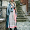Heimatwerk Dirndl mit Alpakaloden - Image 2