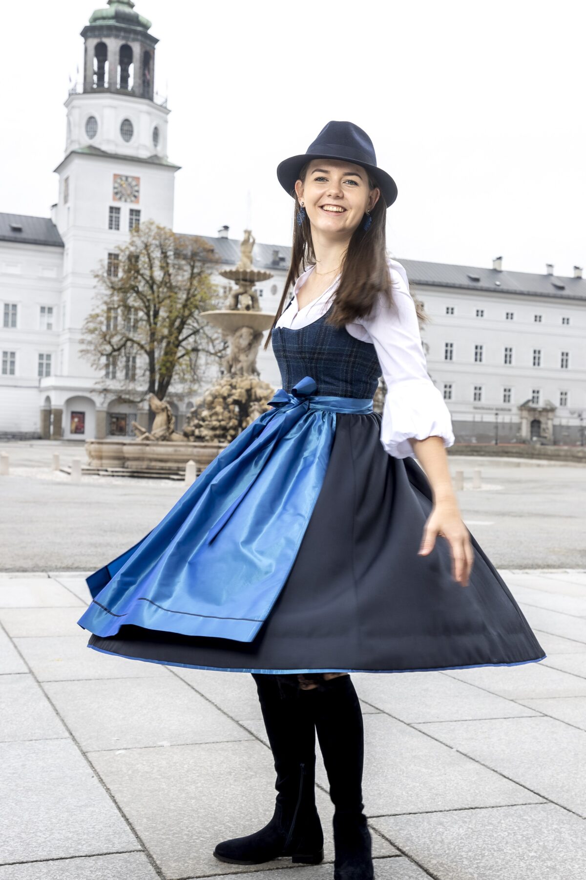 Heimatwerk Lodendirndl Pepita – Bild 2