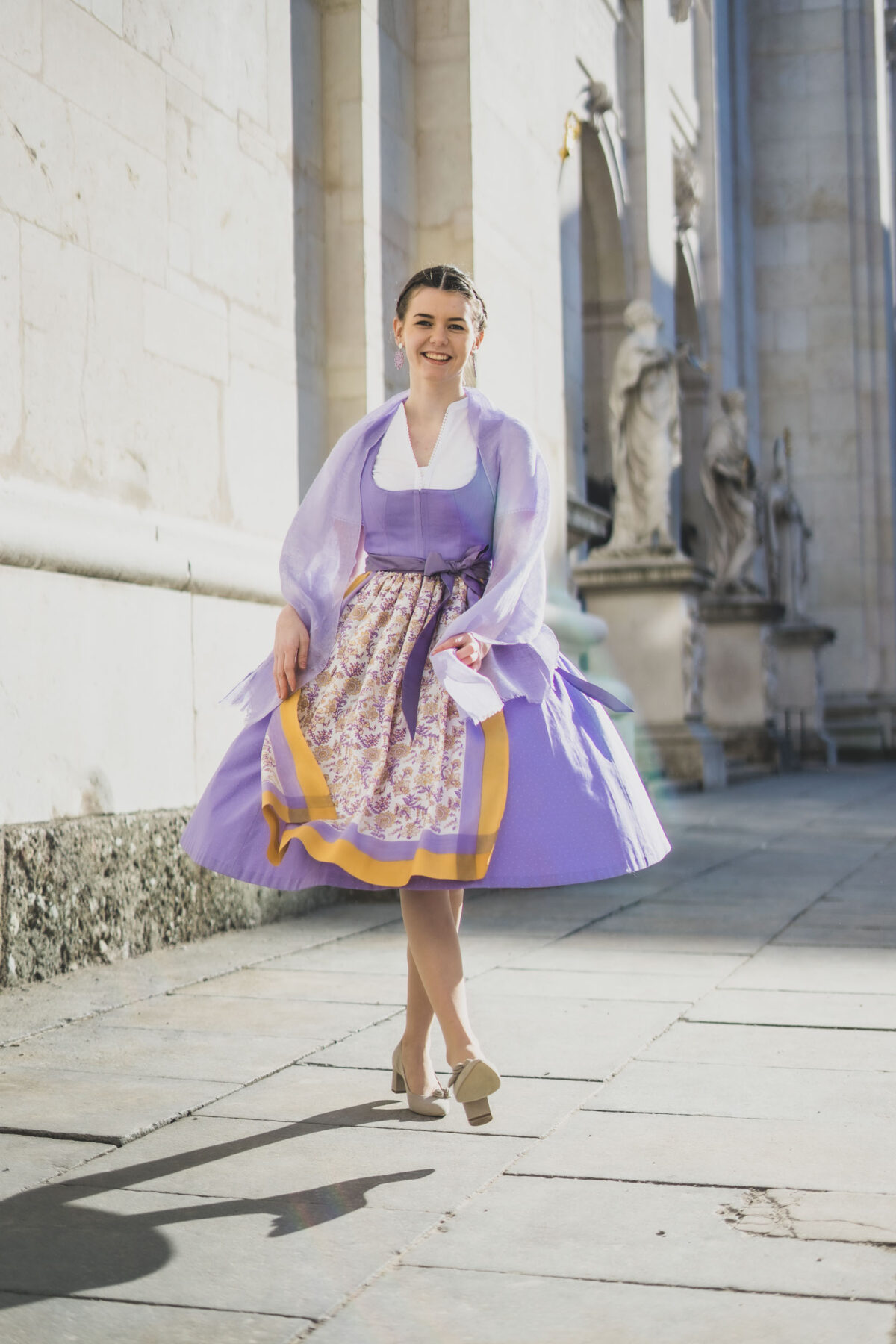 Heimatwerk Dirndl Lavender – Bild 2