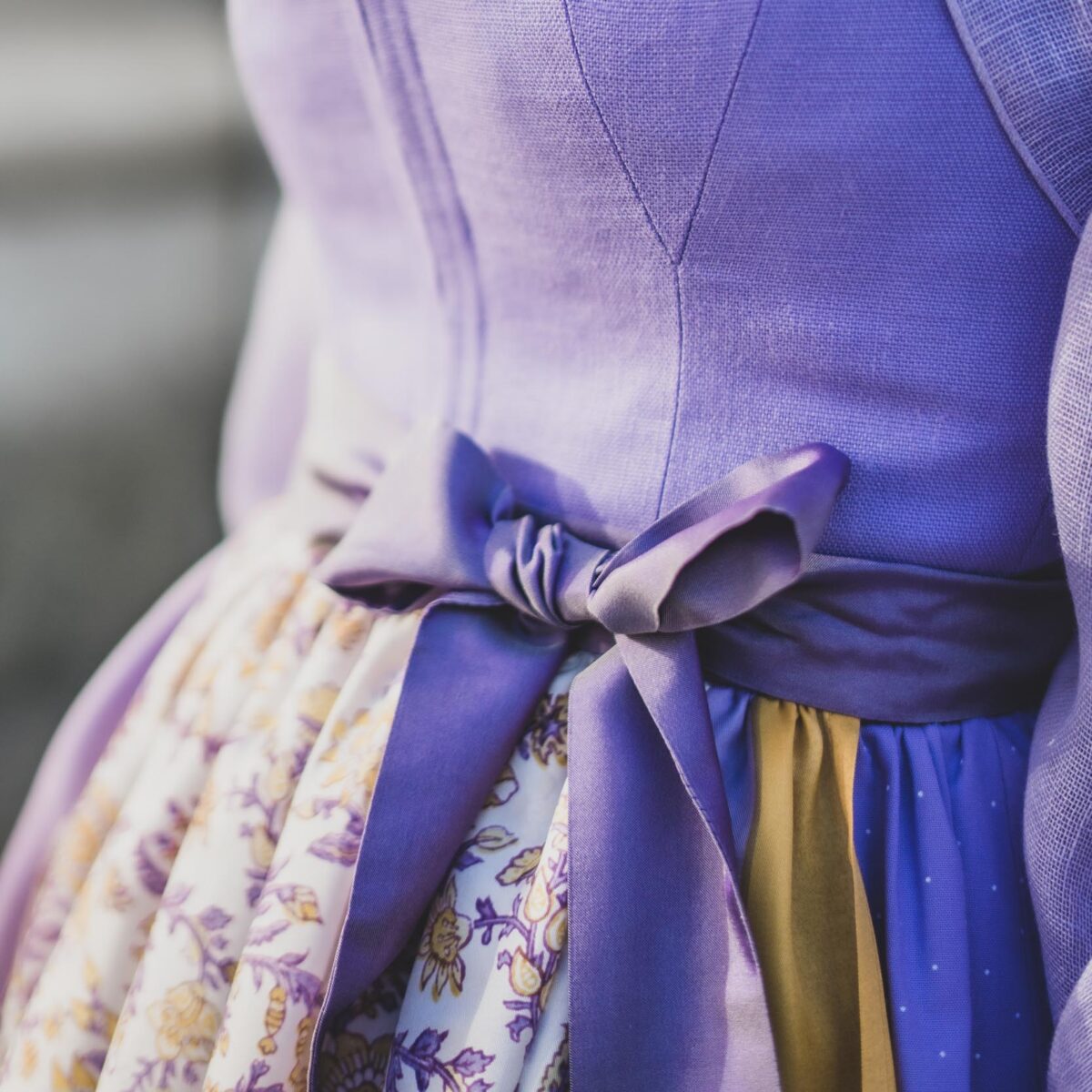 Heimatwerk Dirndl Lavender – Bild 4