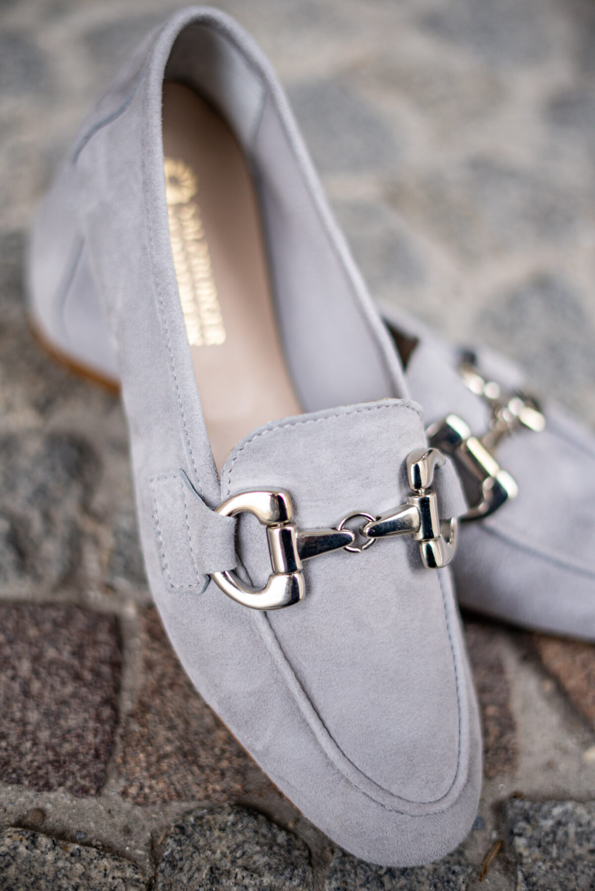 Lederloafer mit Schnalle grau – Bild 2