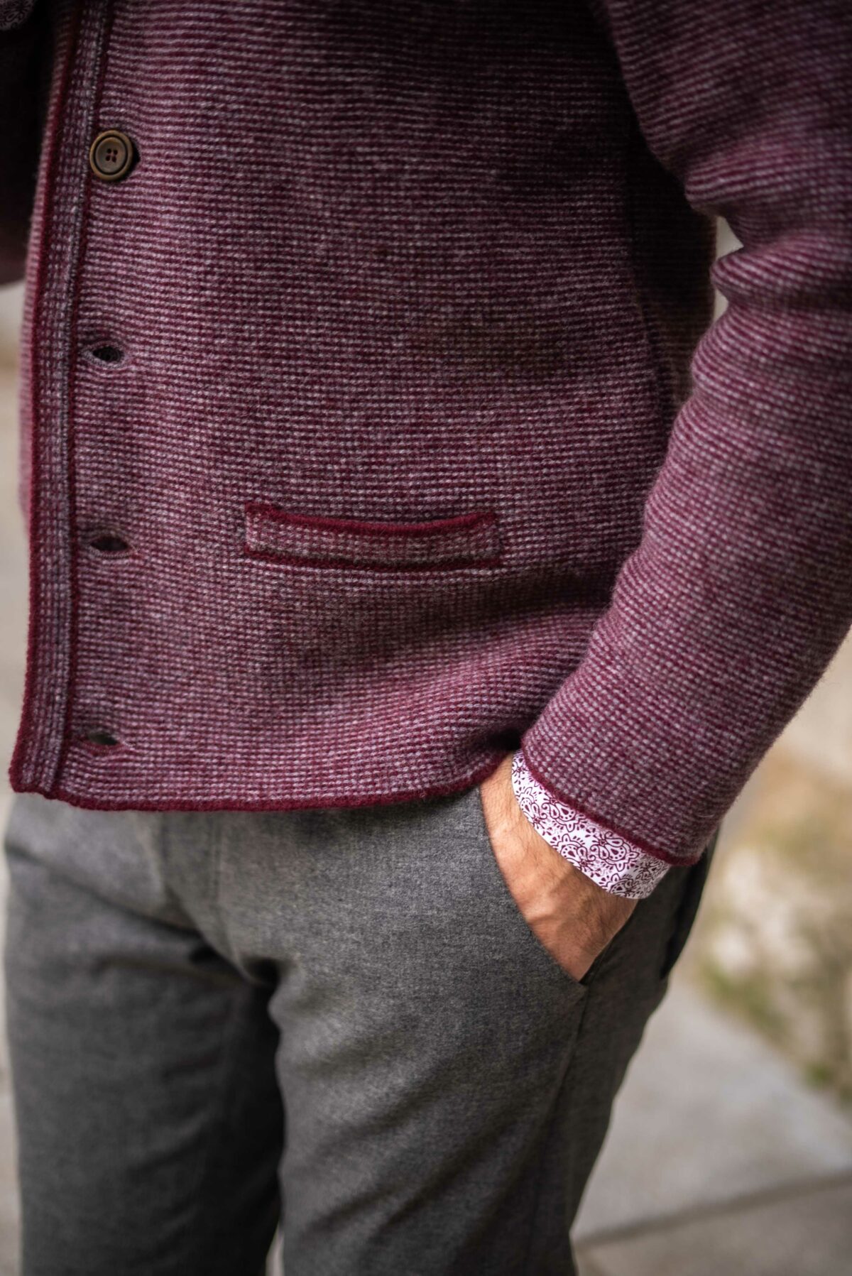 Stickjacke mit Stehkragen bordeaux