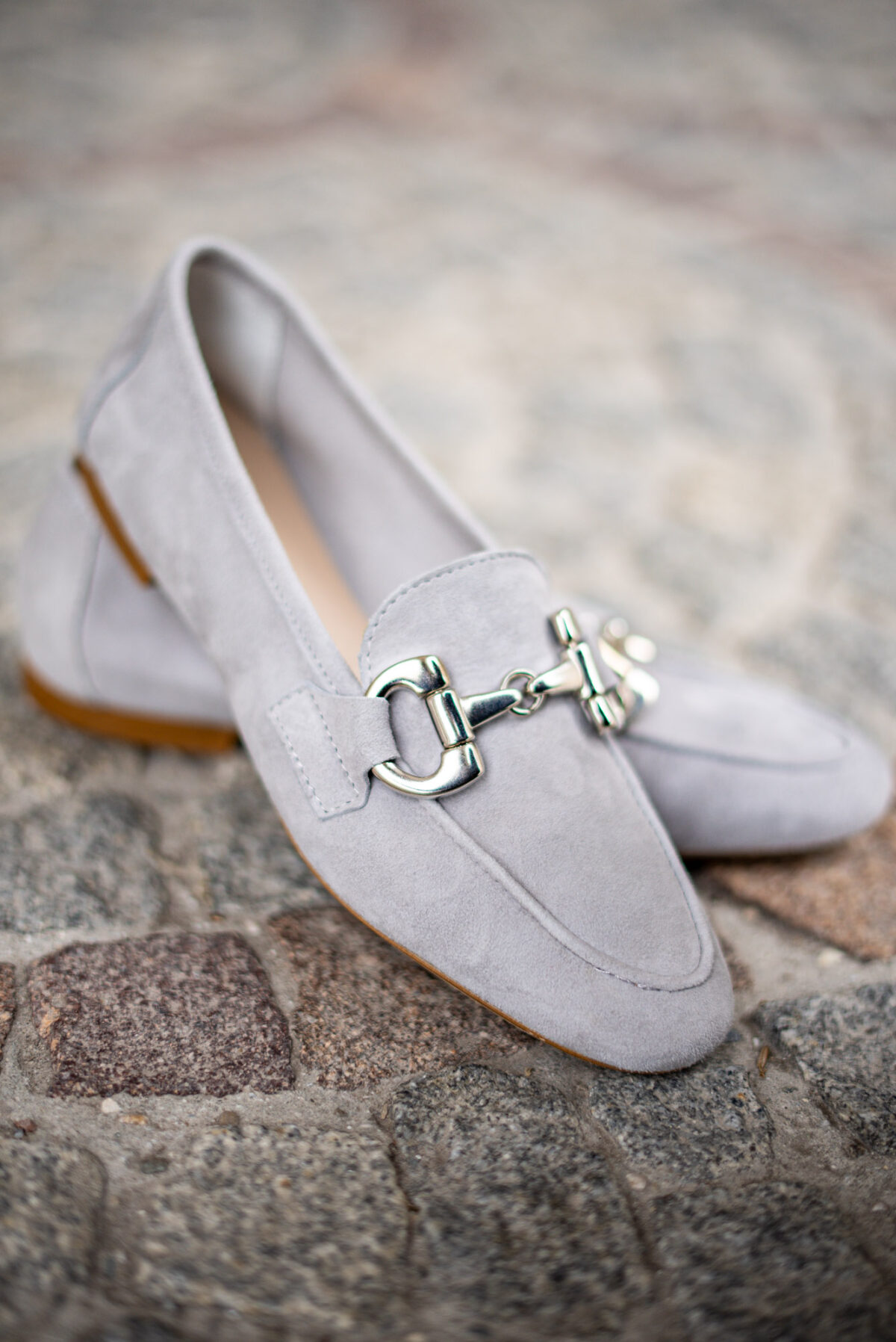 Lederloafer mit Schnalle grau