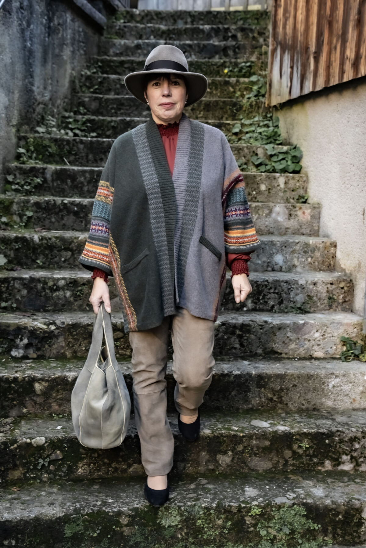 Strickponcho – Bild 2
