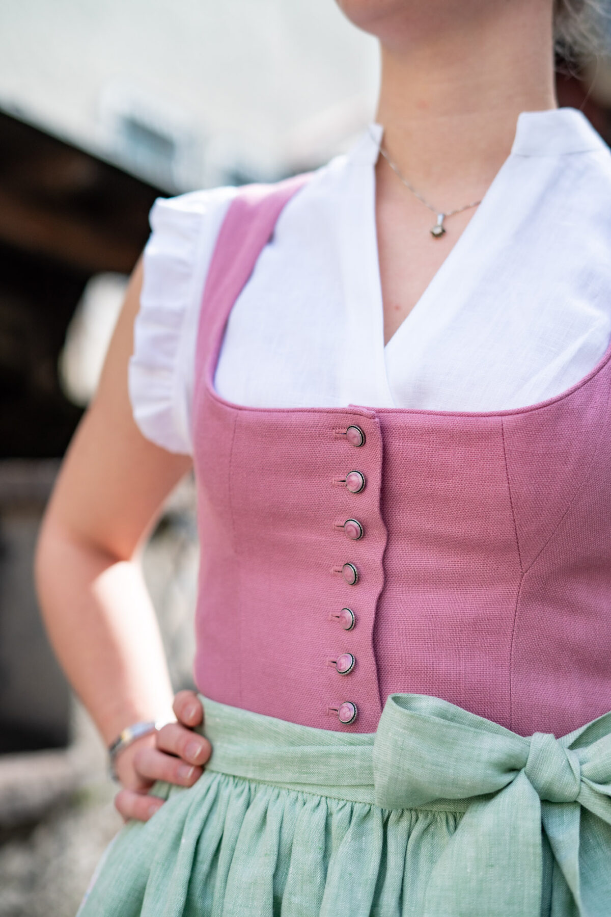 Dirndlbluse Reinleinen – Bild 3