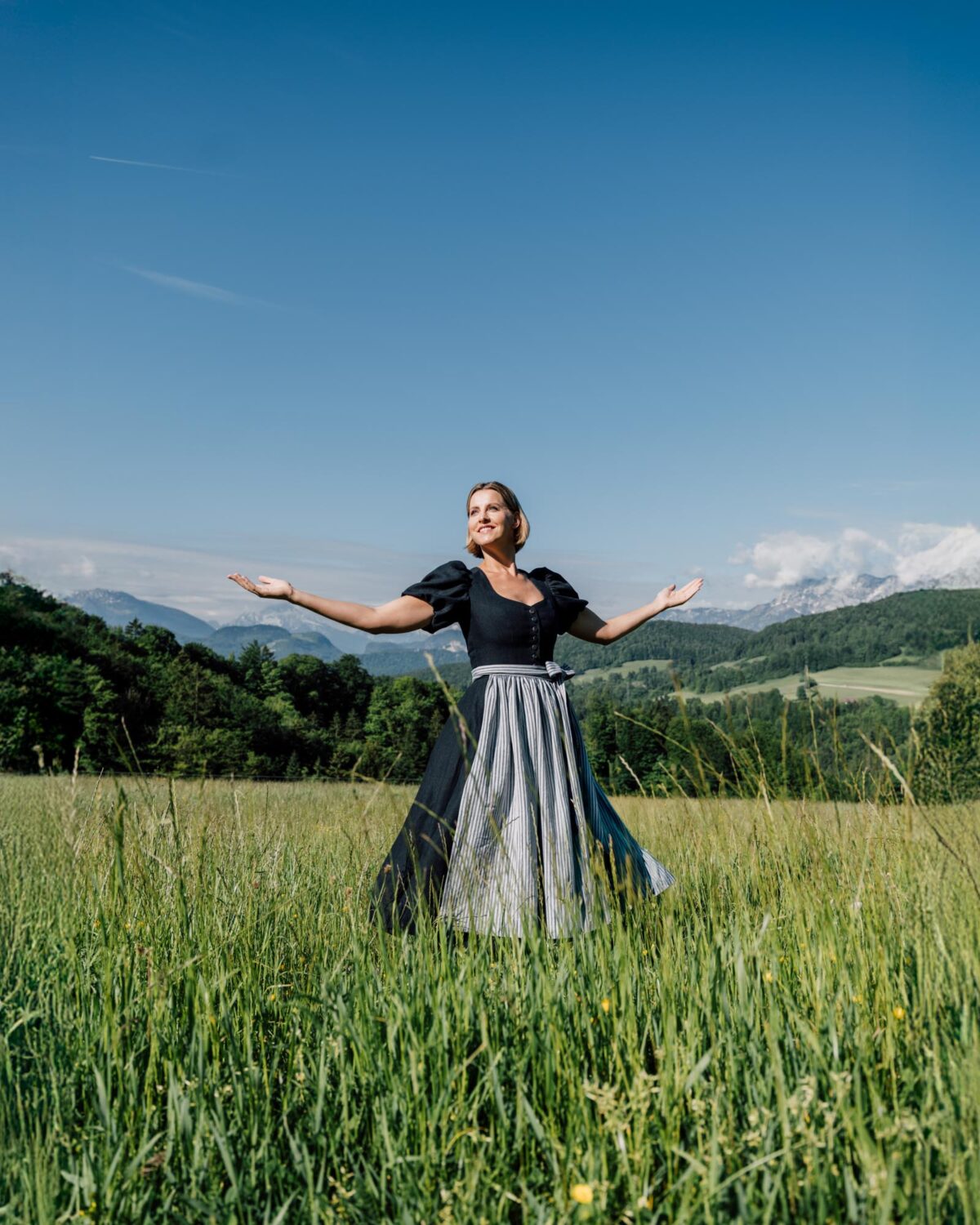 Dirndl "The hills are alive"
