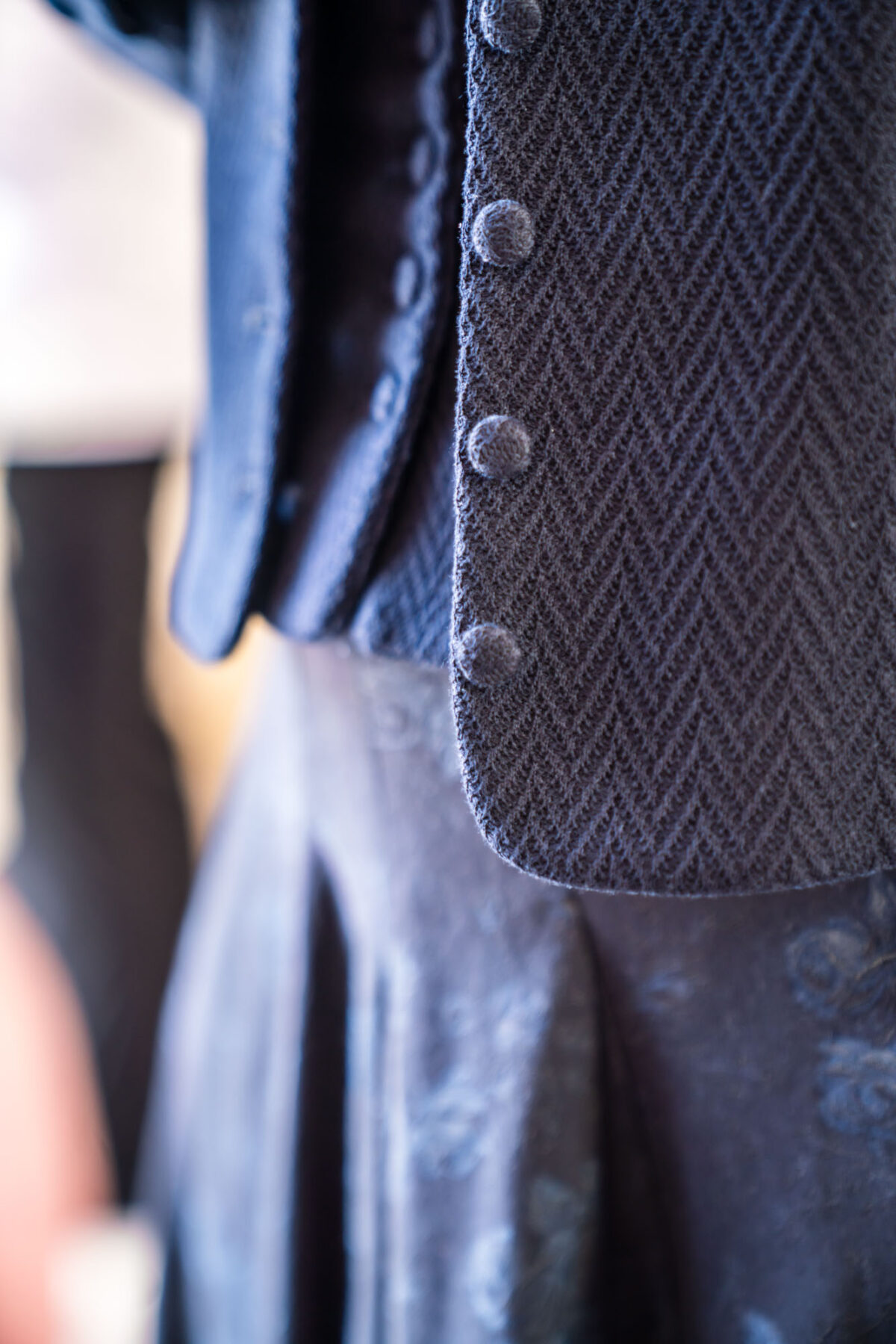 Damenmiederjacke in Nachtblau – Bild 4
