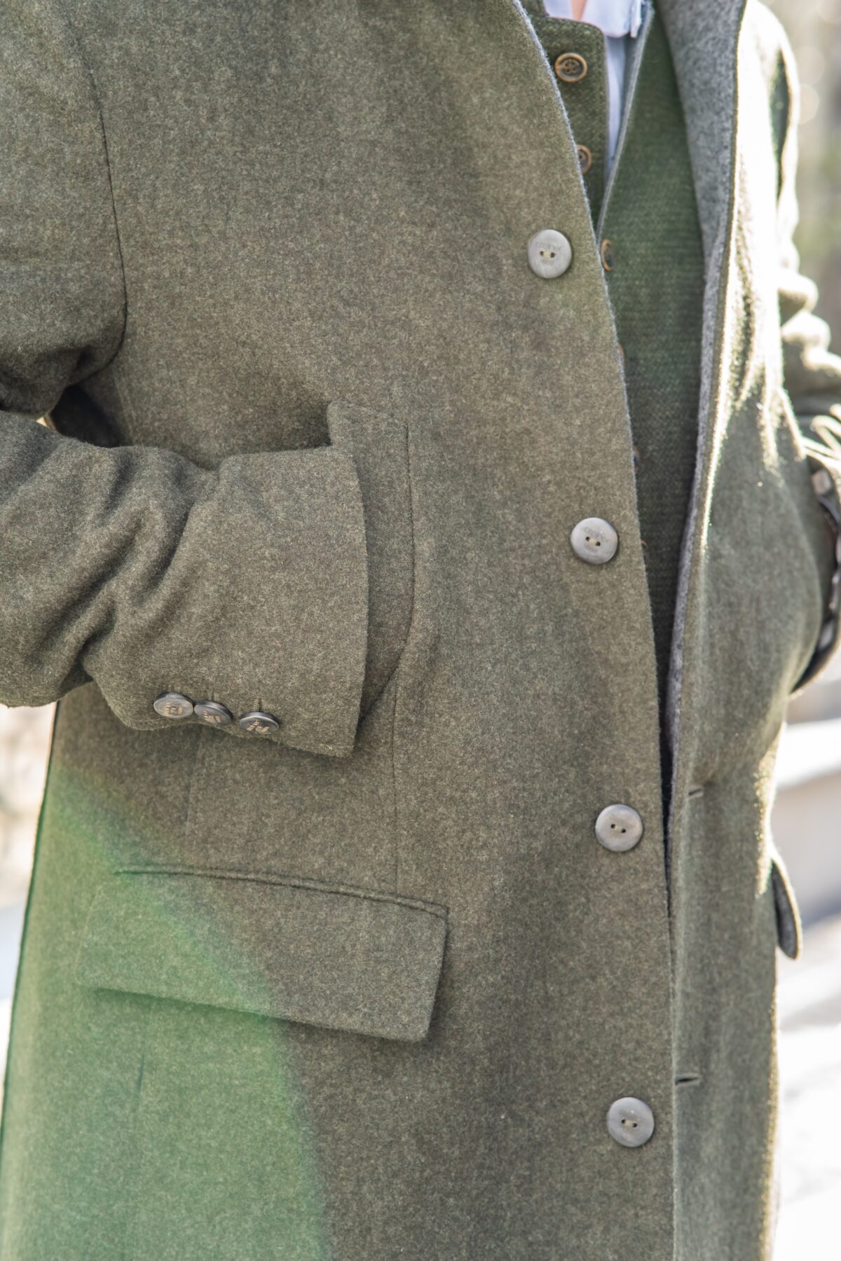 Lodenmantel mit Steppfutter olive – Bild 3